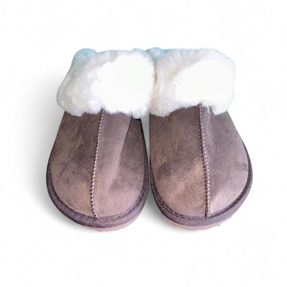 NWOT Easy spirit size 7.5 brown faux fur lined slippers